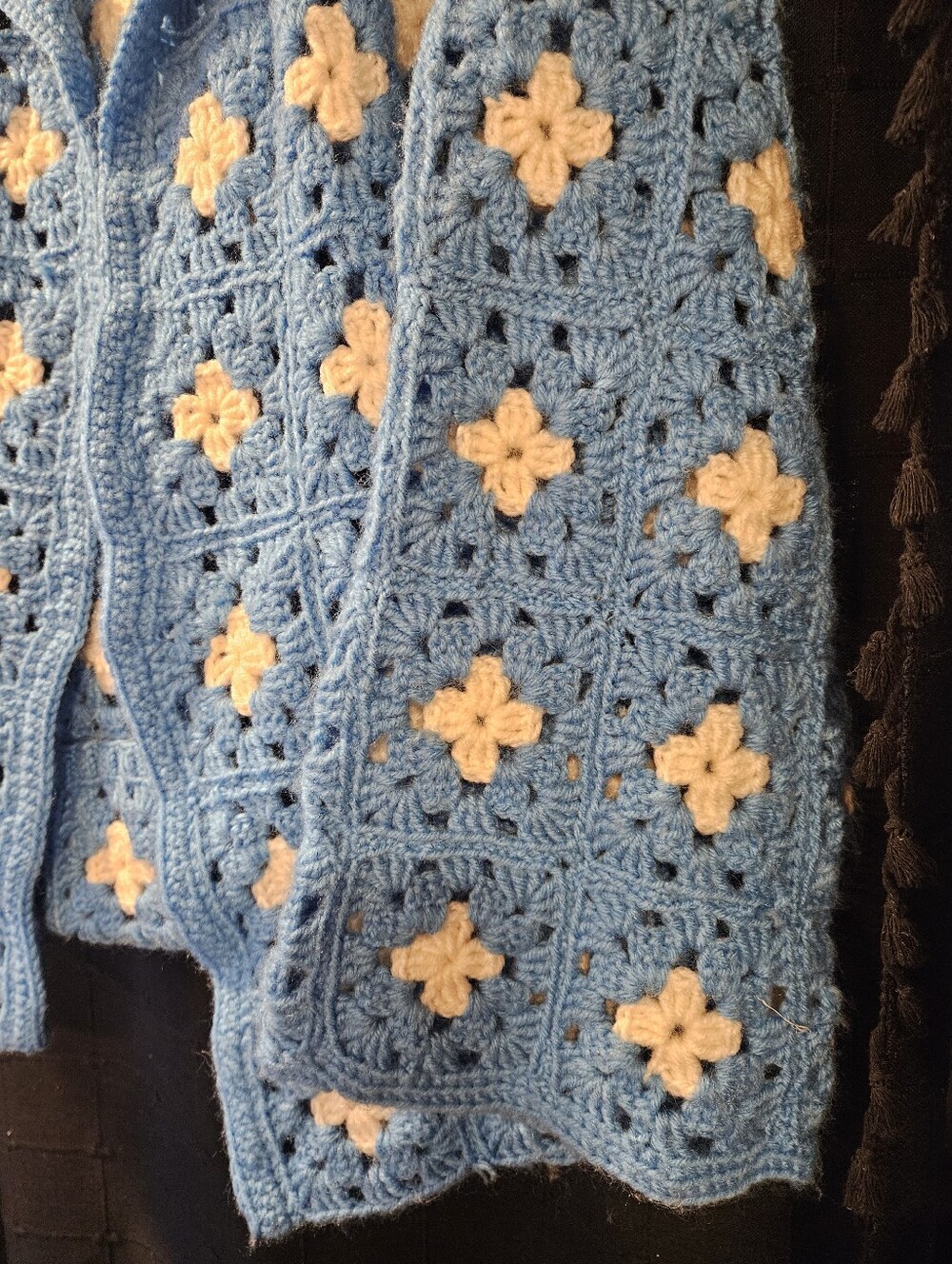 VTG Handmade Granny Square Crochet Cardigan Blue White Oversized OS - Picture 12 of 13